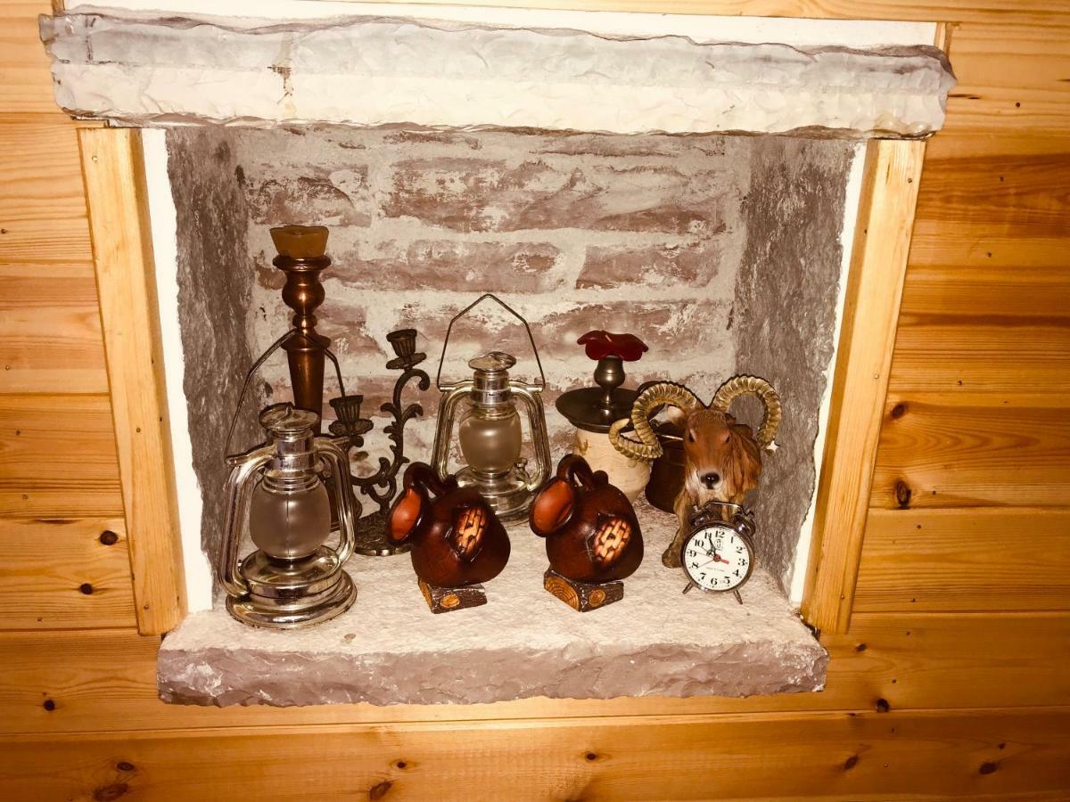 Ahmetaj Guest House Gjirokaster Bagian luar foto