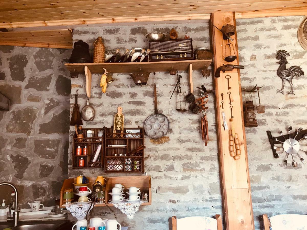 Ahmetaj Guest House Gjirokaster Bagian luar foto