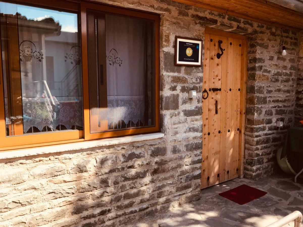 Ahmetaj Guest House Gjirokaster Bagian luar foto